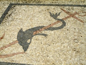 Famous-Dolphin-Mosaic-300x225